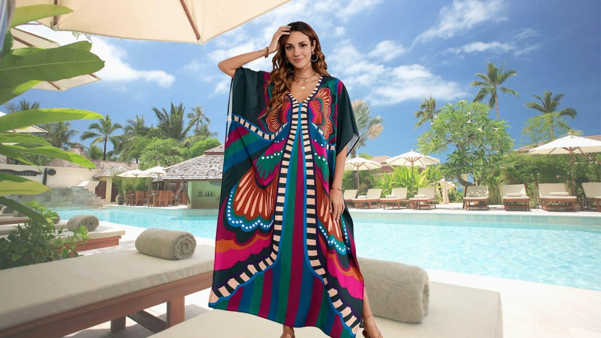 Women's Poolside Kaftans: Your Go-To Summer Essential Women's Poolside Kaftans: Your Go-To Summer Essential